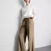 Crinkle-Hose mit weitem Bein Crinkle-Hose mit weitem Bein