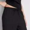 Crinkle-Hose mit weitem Bein Crinkle-Hose mit weitem Bein