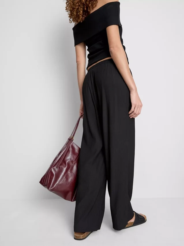 Crinkle-Hose mit weitem Bein Crinkle-Hose mit weitem Bein