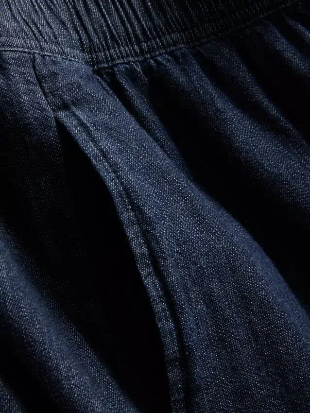 Culotte-Jeans mit weitem Bein Culotte-Jeans mit weitem Bein
