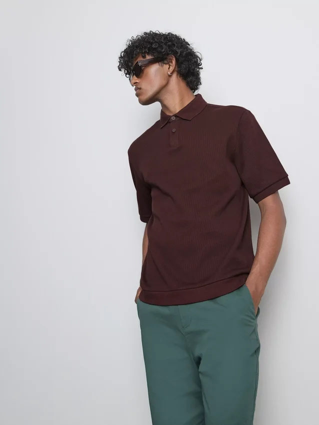 Das gerippte Polohemd von The Edit Das gerippte Polohemd von The Edit