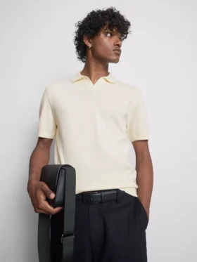Das gestrickte Polohemd von The Edit