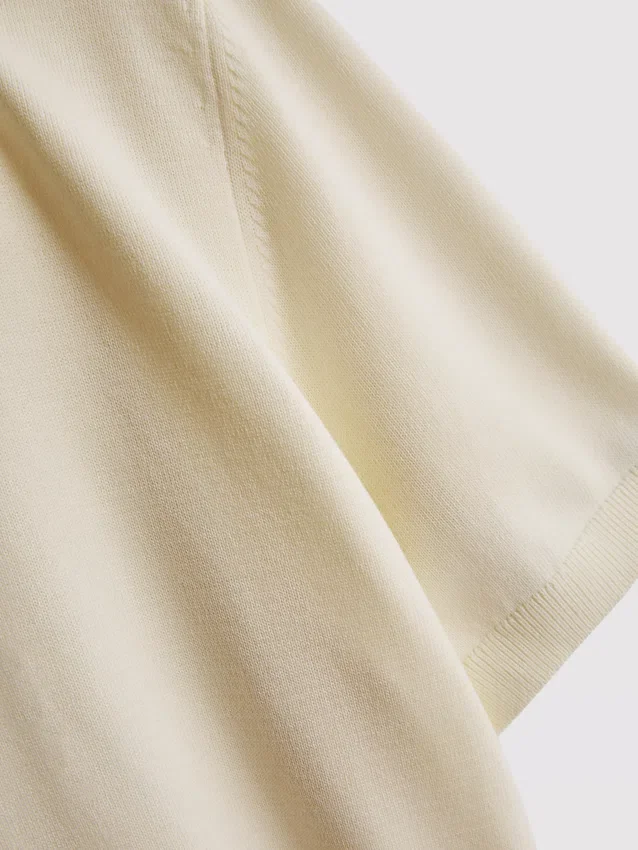 Das gestrickte Polohemd von The Edit Das gestrickte Polohemd von The Edit