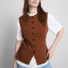 Das gestrickte Tanktop mit Knopfleiste von „The Edit“ Das gestrickte Tanktop mit Knopfleiste von „The Edit“