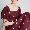 Das Midi-Kleid „The Edit“ aus Leinen mit Puffärmeln Das Midi-Kleid „The Edit“ aus Leinen mit Puffärmeln