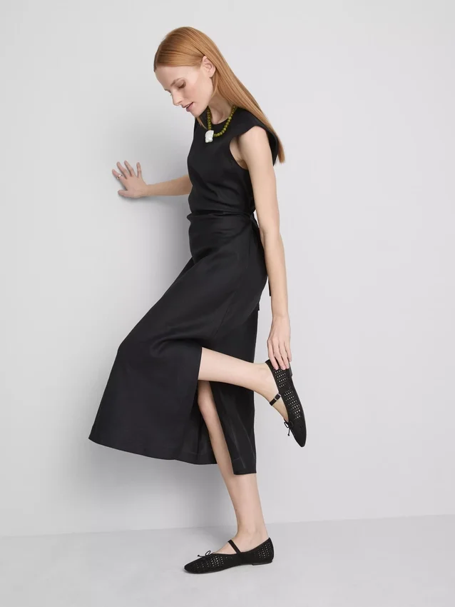 Das „The Edit“ – ärmelloses Midi-Kleid aus Leinen Das „The Edit“ – ärmelloses Midi-Kleid aus Leinen