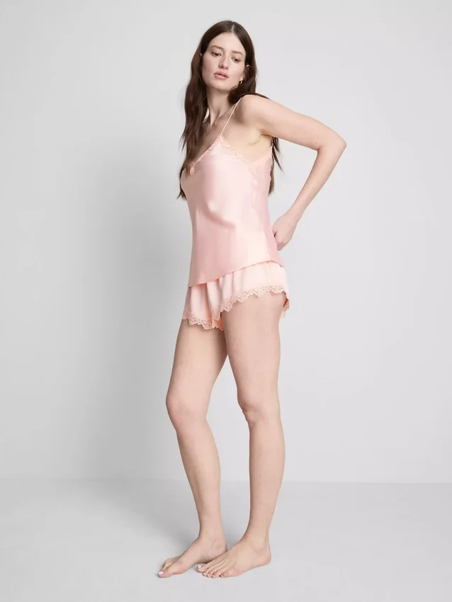 Das „The Edit“ Satin-Spitzen-Schlafanzug-Top Das „The Edit“ Satin-Spitzen-Schlafanzug-Top