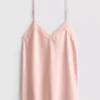 Das „The Edit“ Satin-Spitzen-Schlafanzug-Top Das „The Edit“ Satin-Spitzen-Schlafanzug-Top