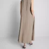 Das „The Edit“ Trapez-Maxikleid Das „The Edit“ Trapez-Maxikleid