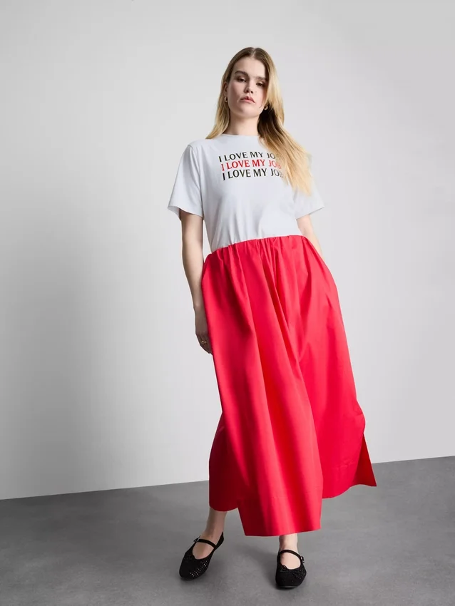 „Der Teufel trägt Prada“ – Baumwoll-T-Shirt mit Aufdruck „Der Teufel trägt Prada“ – Baumwoll-T-Shirt mit Aufdruck