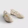 Die bestickten Flachen Schuhe von The Edit
