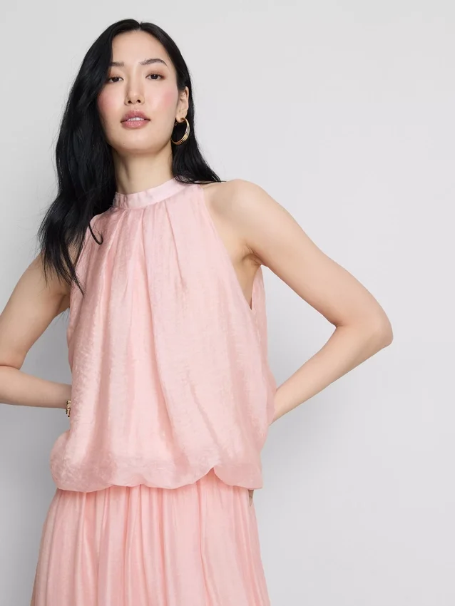 Die drapierte Halter-Bluse „Air Flow“ von The Edit Die drapierte Halter-Bluse „Air Flow“ von The Edit