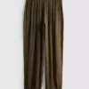 Die Satin-Hose mit Umschlag von The Edit Die Satin-Hose mit Umschlag von The Edit