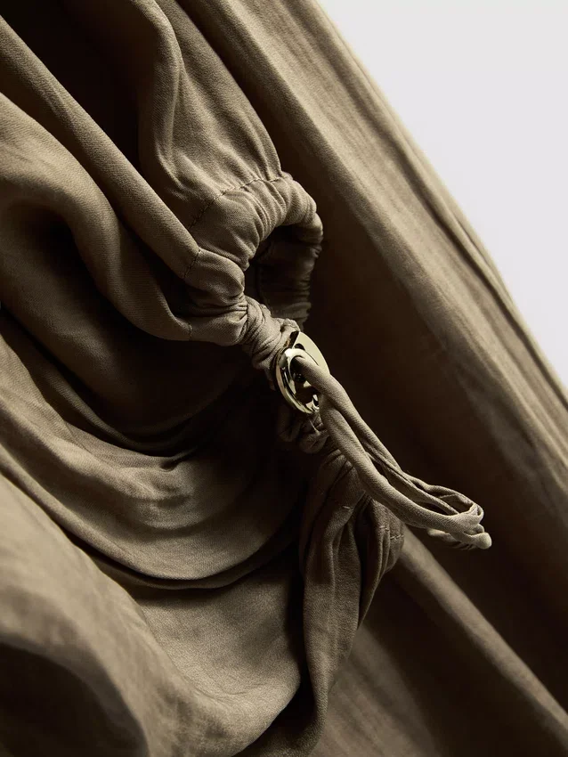 Die Satin-Hose mit Umschlag von The Edit Die Satin-Hose mit Umschlag von The Edit