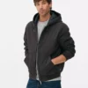 Die „Stronghold Canvas“-Kapuzenjacke Die „Stronghold Canvas“-Kapuzenjacke