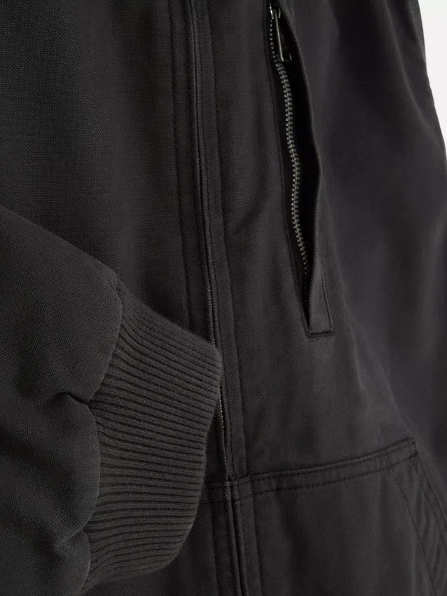 Die „Stronghold Canvas“-Kapuzenjacke Die „Stronghold Canvas“-Kapuzenjacke