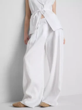 Die „The Edit“-Plissee-Leinenhose mit weitem Bein