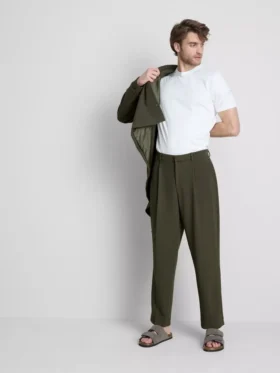 Die „The Edit“-Plisseehose
