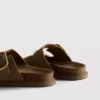 Die „The Edit“-Sandalen mit zwei Schnallenriemen