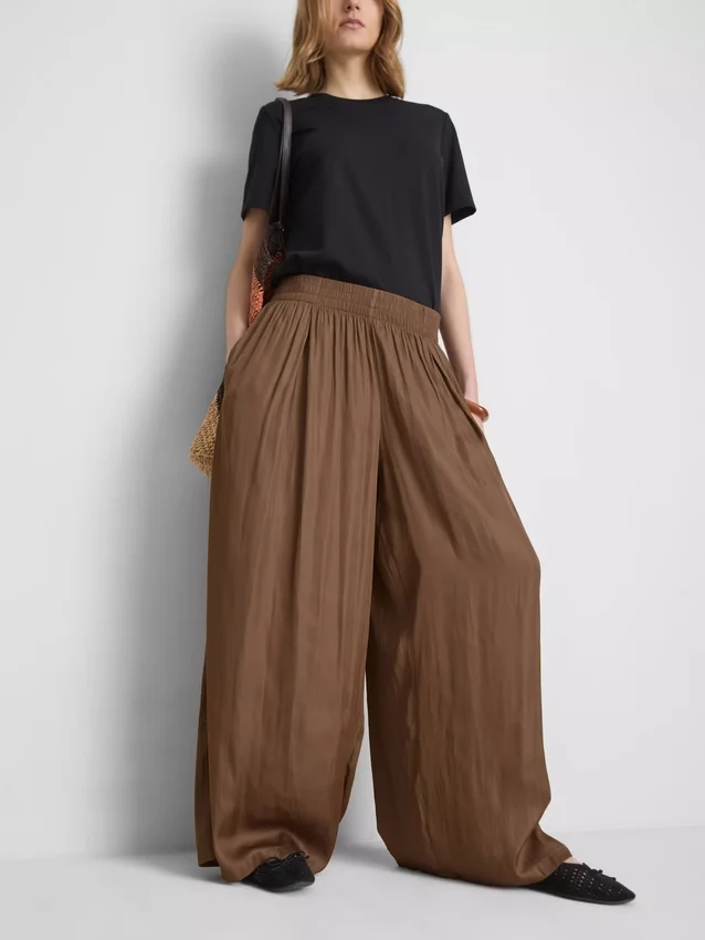 Die „The Edit“ Satin-Hose mit weitem Bein Die „The Edit“ Satin-Hose mit weitem Bein