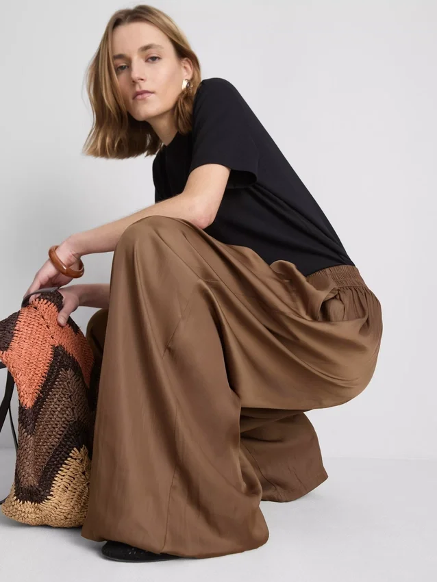 Die „The Edit“ Satin-Hose mit weitem Bein Die „The Edit“ Satin-Hose mit weitem Bein