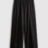 Die „The Edit“ Satin-Hose mit weitem Bein Die „The Edit“ Satin-Hose mit weitem Bein