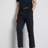 Die „The Edit“ Slim-Fit-Hose mit Pfirsichstruktur Die „The Edit“ Slim-Fit-Hose mit Pfirsichstruktur