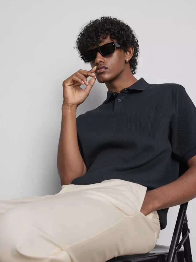 Die „The Edit“ Slim-Fit-Hose mit Pfirsichstruktur Die „The Edit“ Slim-Fit-Hose mit Pfirsichstruktur