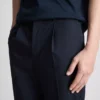 Die „The Edit“ Slim-Fit-Hose mit Pfirsichstruktur Die „The Edit“ Slim-Fit-Hose mit Pfirsichstruktur
