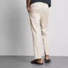 Die „The Edit“ Slim-Fit-Hose mit Pfirsichstruktur Die „The Edit“ Slim-Fit-Hose mit Pfirsichstruktur