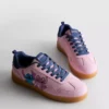 Disney-Sneaker mit Stitch-Motiv und Gummisohle