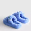 Disneys flauschige Hausschuhe mit zwei Riemen und Stitch-Motiv Disneys flauschige Hausschuhe mit zwei Riemen und Stitch-Motiv