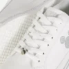 Disneys Mickey-Mouse-Sneaker mit Glitzer