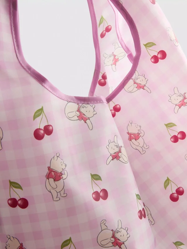 Disneys Winnie-Puuh-Tasche zum Zusammenfalten Disneys Winnie-Puuh-Tasche zum Zusammenfalten