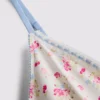 Eng anliegendes Cami-Top und kurze Shorts zum Schlafanzug
