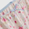 Eng anliegendes Cami-Top und kurze Shorts zum Schlafanzug