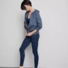 Essential Kapuzenpullover mit durchgehendem Reißverschluss Essential Kapuzenpullover mit durchgehendem Reißverschluss