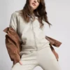 Essential Kapuzenpullover mit durchgehendem Reißverschluss Essential Kapuzenpullover mit durchgehendem Reißverschluss