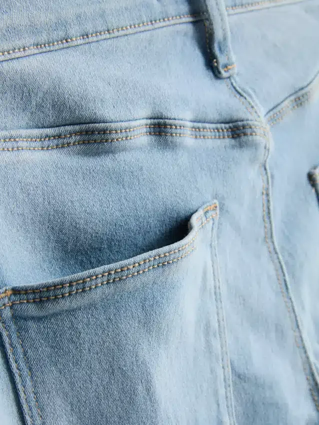Essential Skinny-Jeans mit mittlerer Leibhöhe | Regular Essential Skinny-Jeans mit mittlerer Leibhöhe | Regular