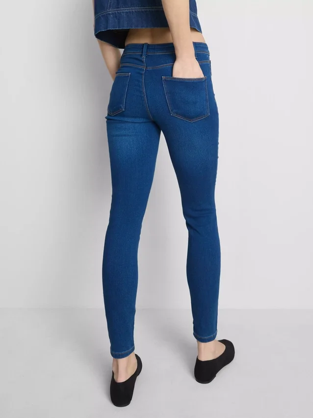 Essential Skinny-Jeans mit mittlerer Leibhöhe | Regular Essential Skinny-Jeans mit mittlerer Leibhöhe | Regular