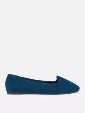 Flache Schuhe aus Kunstwildleder