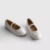 Flache Schuhe mit Lack