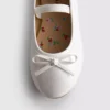 Flache Schuhe mit Lack