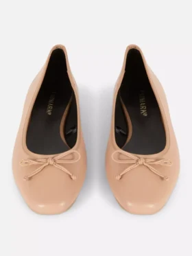 Flache Schuhe mit Schleife