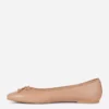 Flache Schuhe mit Schleife