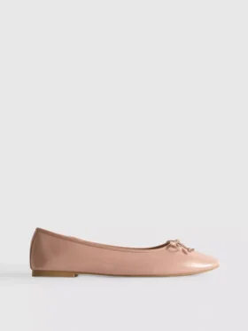 Flache Schuhe mit Schleife aus Kunstleder