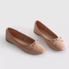 Flache Schuhe mit Schleife aus Kunstleder
