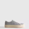 Flache Sneaker aus Canvas und Jute