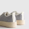 Flache Sneaker aus Canvas und Jute