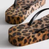 Flatform-Flip-Flops mit Leopardenmuster